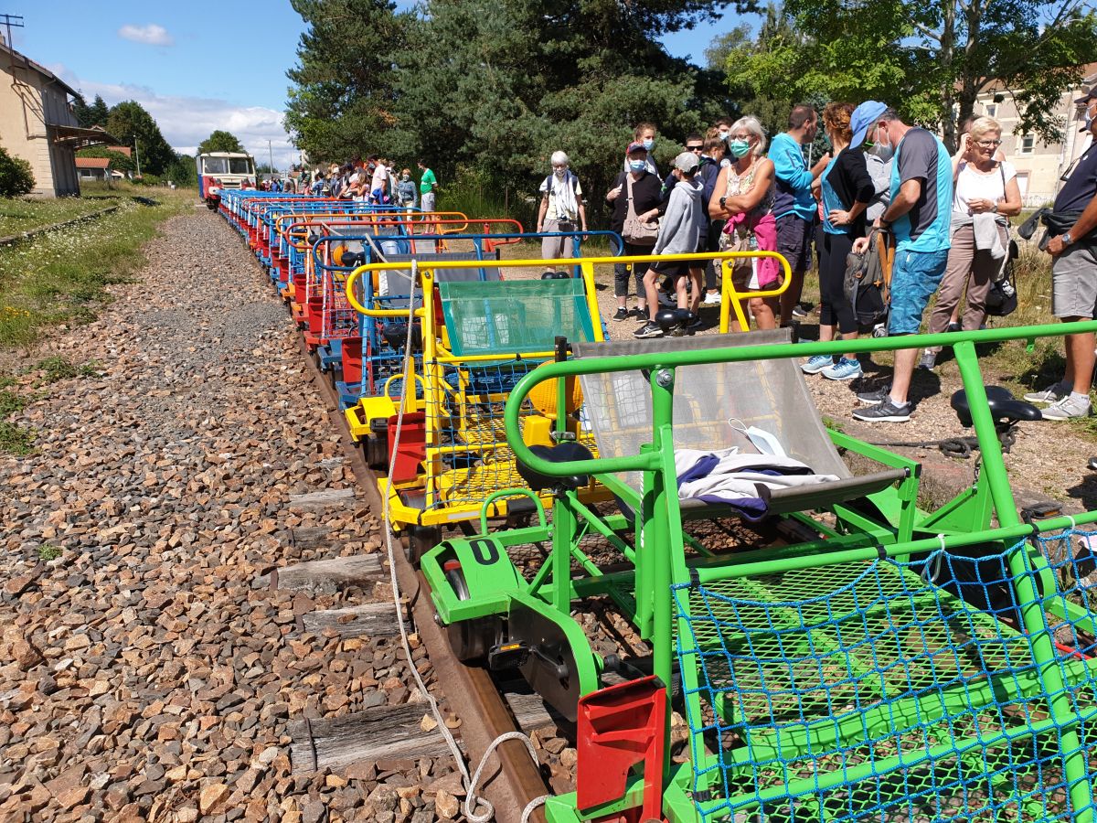 Deux parcours vélorail, un petit train